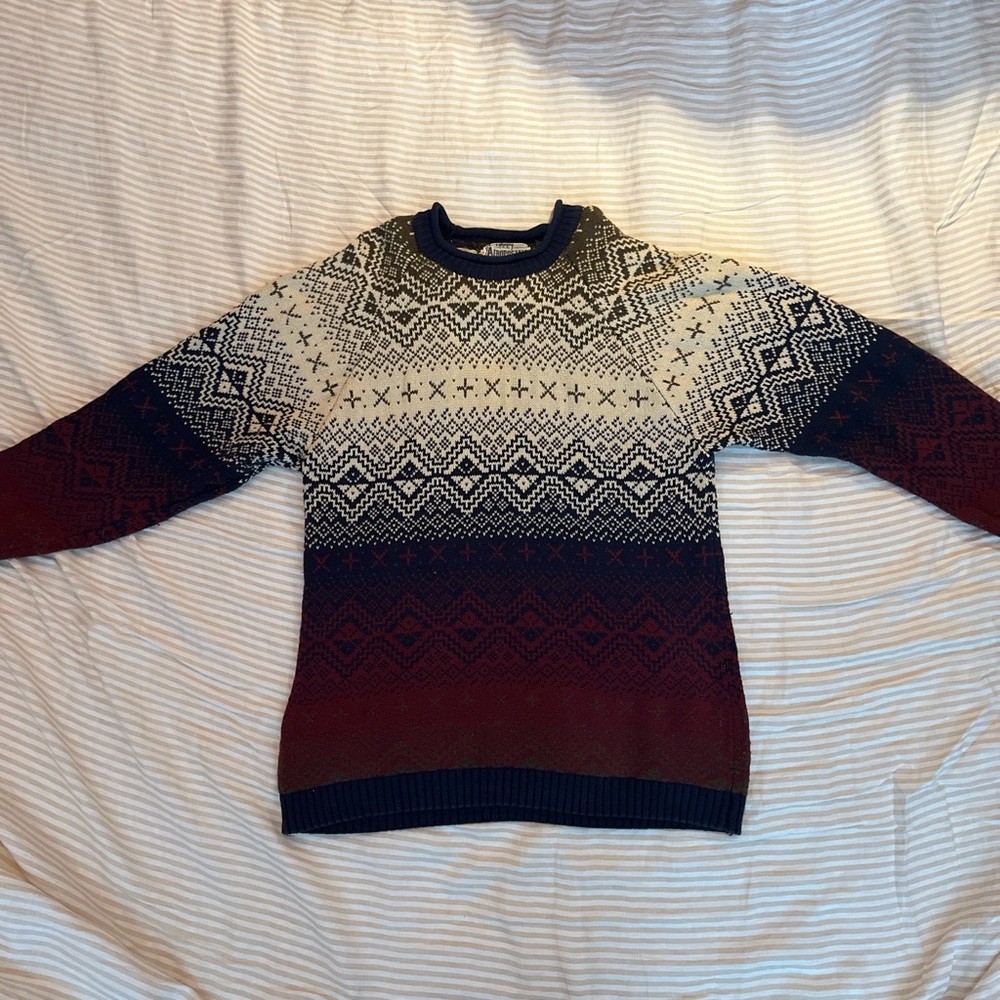 Aeropostale Cream and Black Crewneck Sweater